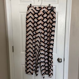 NY&Co Palazzo pants size S short